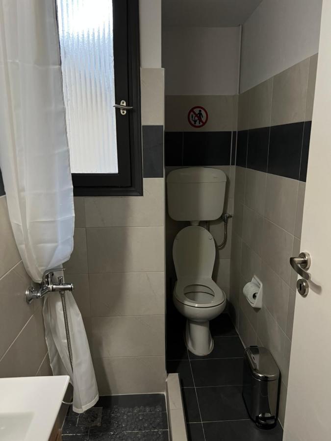 Above Apartments Near The Airport Αρτέμιδα Εξωτερικό φωτογραφία